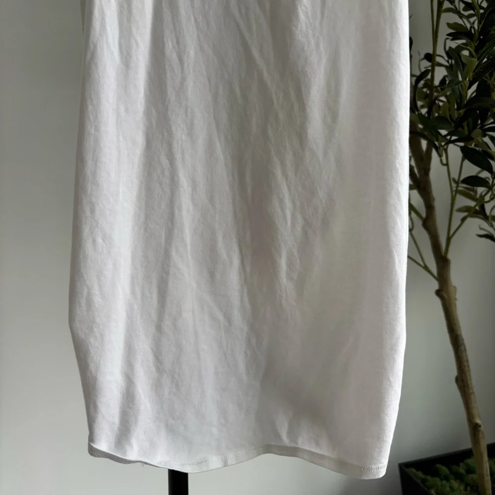 • [Lululemon] Open Back Tank • - Picture 3 of 7